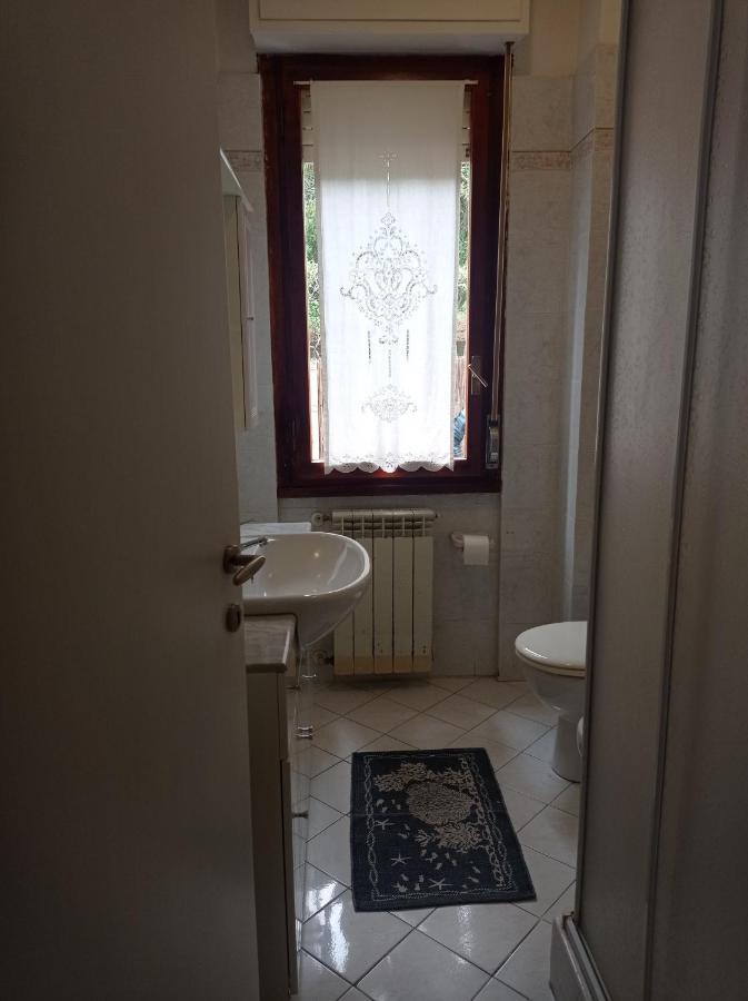 カスティリオーネ・デッラ・ペスカーイアA Casa Di Aleアパートメント エクステリア 写真